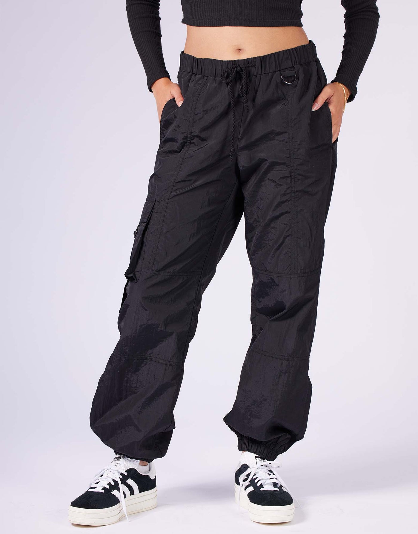 LOW RISE BALLOON CARGO PANT (Black)